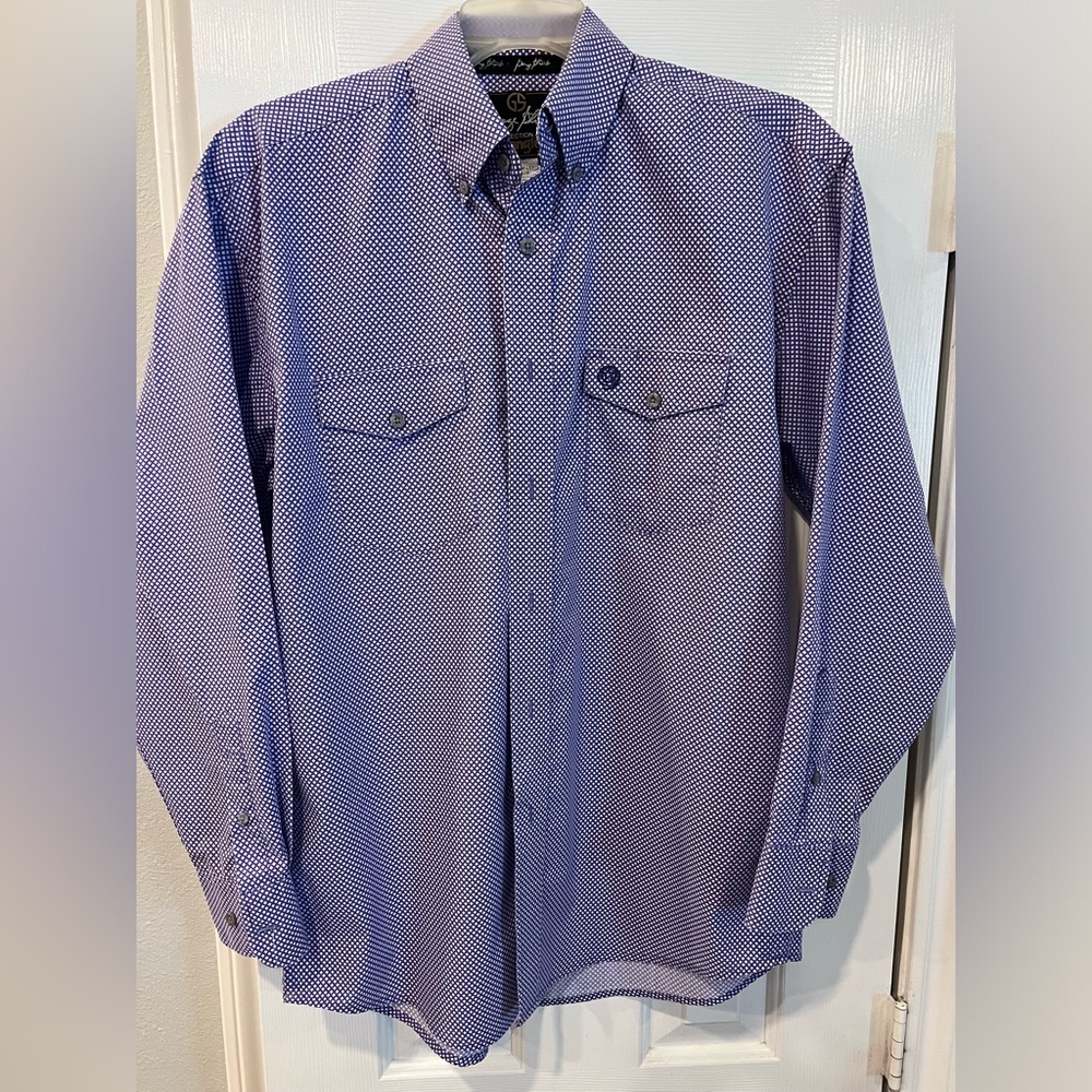 Wrangler George Strait collection men’s long sleeved button down shirt.